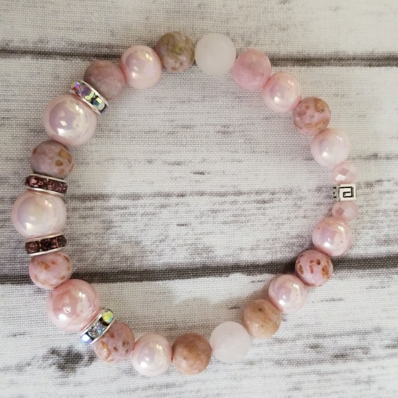 Pink crazy lace agate beaded stretch bracelet - Picture 3 of 8